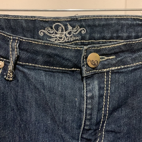 Do Denim of NY Blue Jeans - Picture 5 of 11